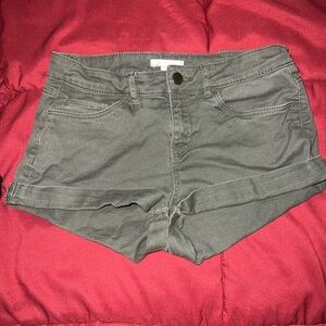 Women’s low rise Olive Green Roll-Cuff Denim Shorts